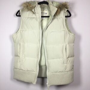 Faux fur detachable hood warm cozy vest jacket down & feather filler size Medium